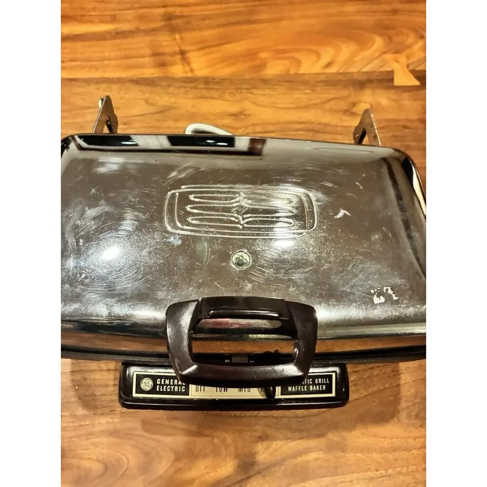 Vintage General Electric GE Automatic Grill Waffle Baker Model A6G44 Made In USA